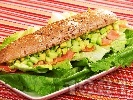 Рецепта Сандвич за ценители със сьомга и авокадо